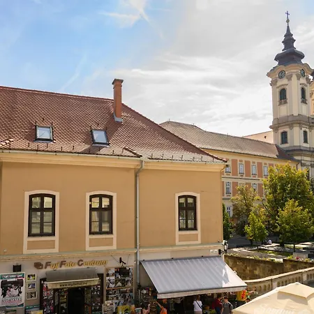 Zengo Eger