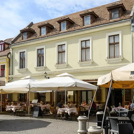 Apartament Zengo Eger